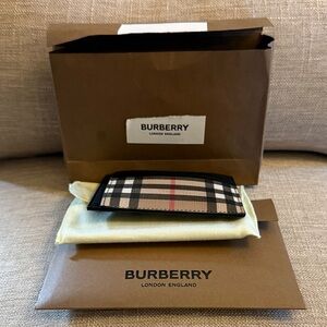 Burberry Checkered Card Holder in Black and Beige